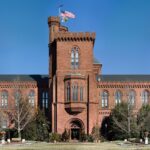 smithsonian-67707_1280